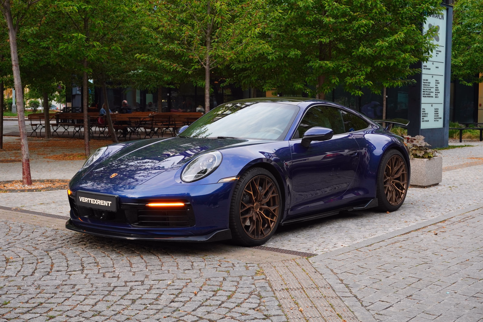 Porsche 911 Carrera RWD 4
