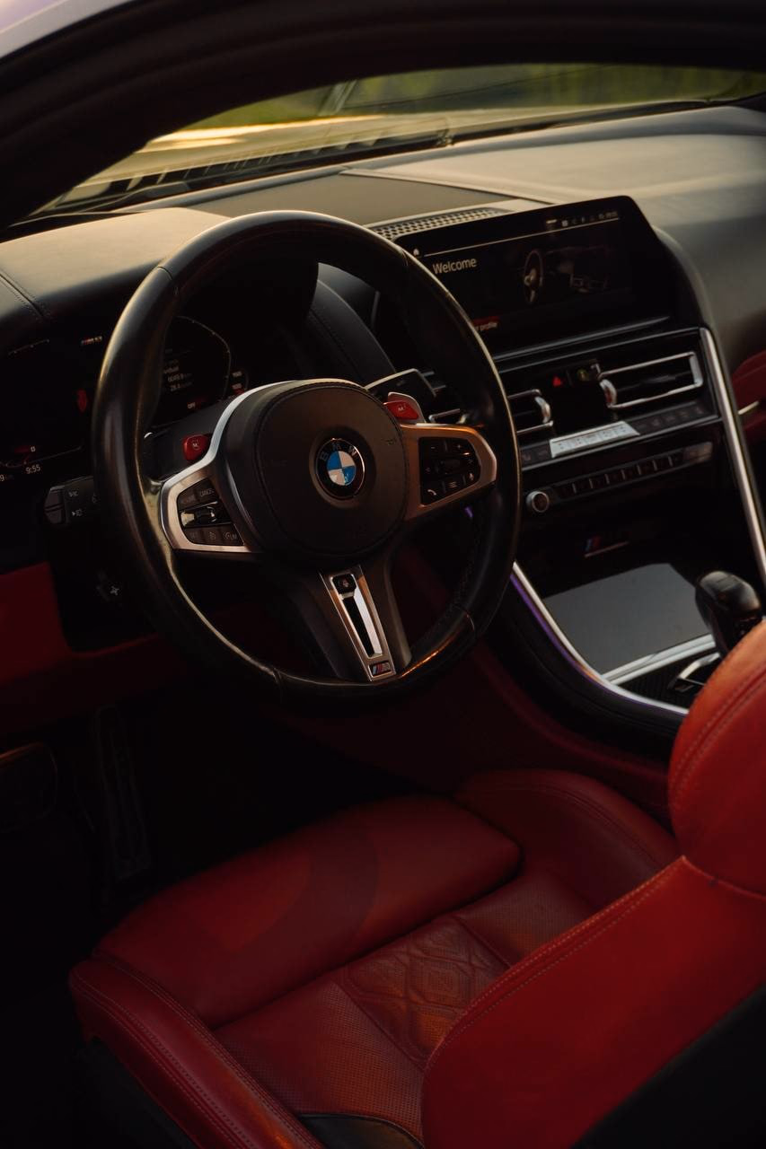 BMW M8 Competition Coupé 4