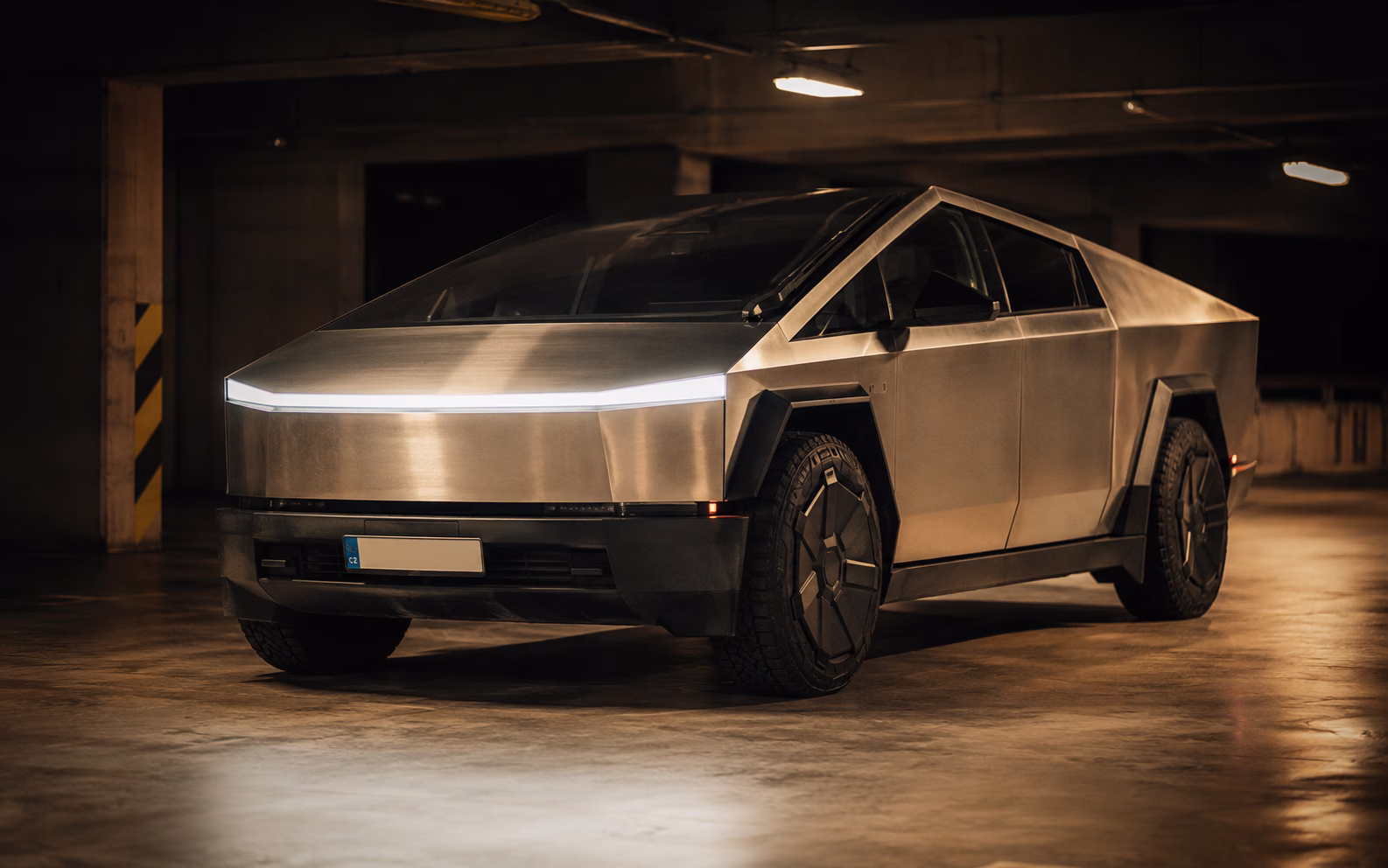 Tesla Cybertruck 2