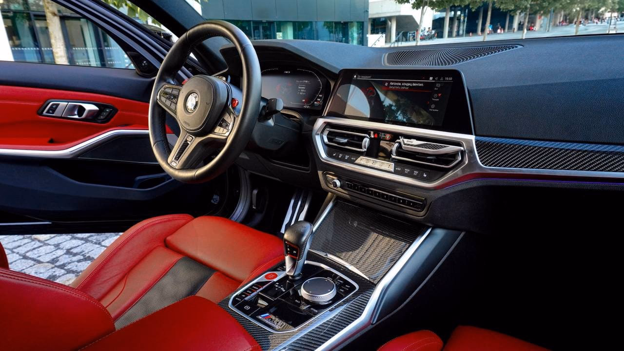BMW M3 Competition 4